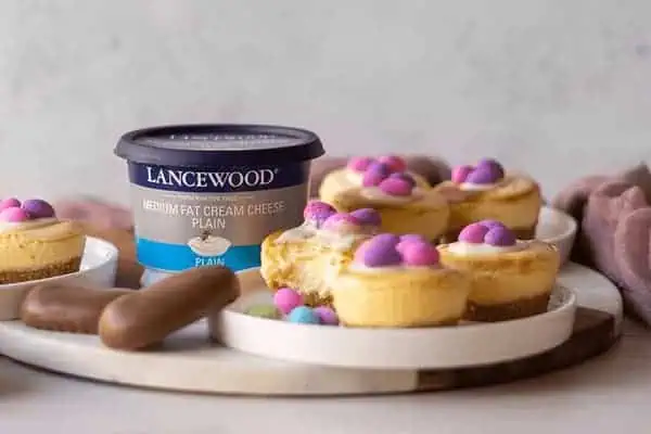 Easter Recipes & Easy Dessert Ideas for Easter 2026 Creamy mini cheesecakes with LANCEWOOD® – simple Easter dessert ideas for sharing