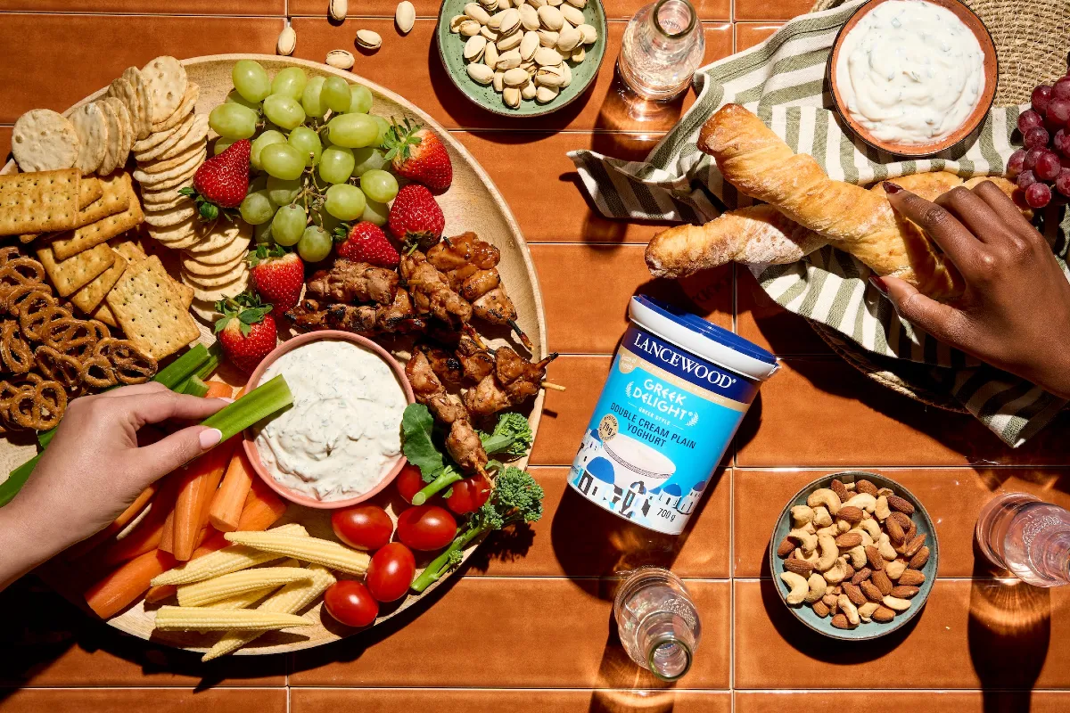 Snack platter board with LANCEWOOD Greek Delight® Double Cream Yoghurt and Ranch Dip
